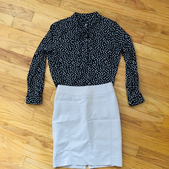 Ann Taylor long sleeve button-down top - Picture 4 of 5
